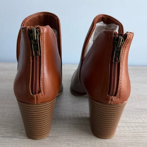 Sun + Stone Women's Cognac Elizaa Notched Pointed Toe Dress Booties Size 7W - Picture 6 of 11